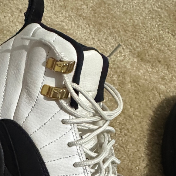 Jordan Kids Sneakers in White and Black - Picture 5 of 6